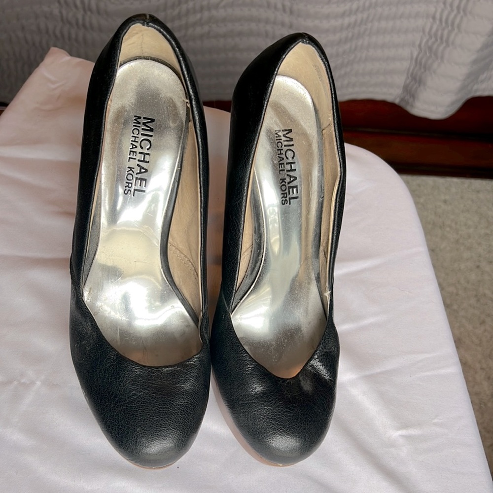 Michael Kors Black Leather Pumps w/ Platform Womens Size 5 1/2